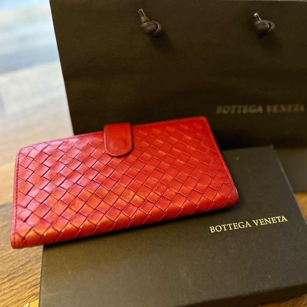 Vintage Bottega Veneta Luxury Classic Red Leather Wallet